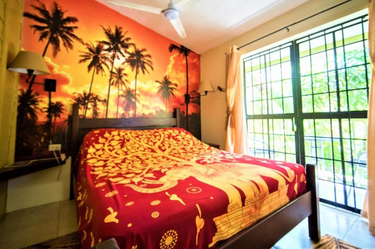 Leatherback Lodge Eco B&B Salybia