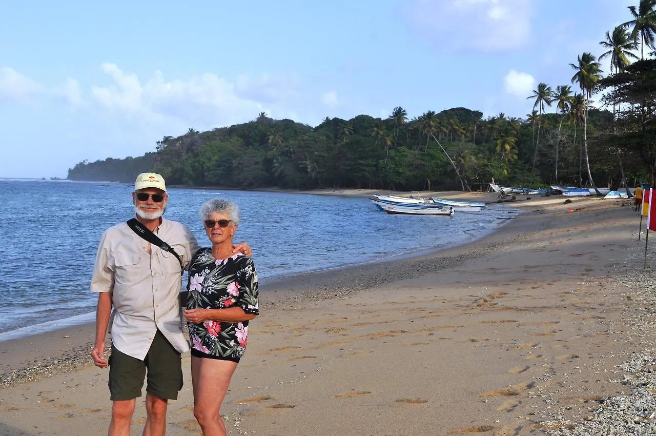Leatherback Lodge Eco B&B Salybia
